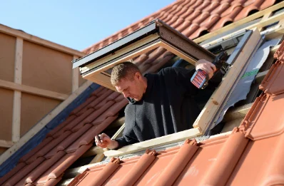 Pose de fenêtres de toit Velux à Marçais